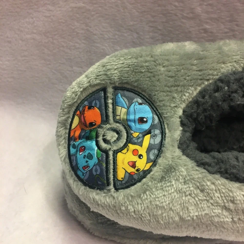 Pokemon Fuzzy Babba Slipper‎ Socks Kids 8-13 Gray New Pikachu Bulbasaur Squirtle